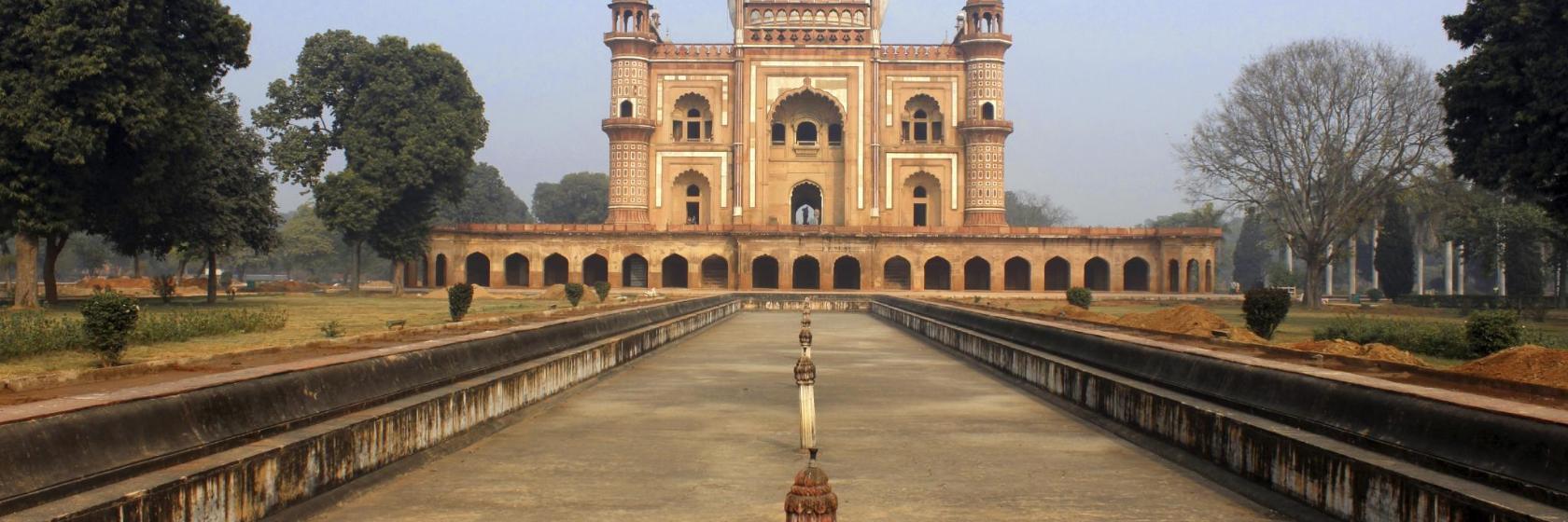 Mausolée de Safdar Jung